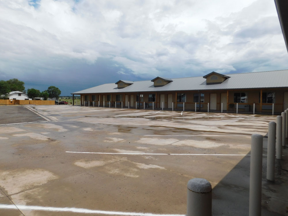 LargoMotelLodgingExterior1